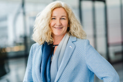 Bild von Susanne Henke: Fachübersetzerin für Medizin, Recht und HR mit 30‑jähriger internationaler Erfahrung